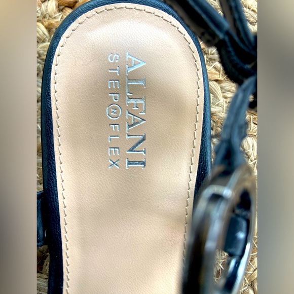 Alfani Thong Sandal - Picture 2 of 5